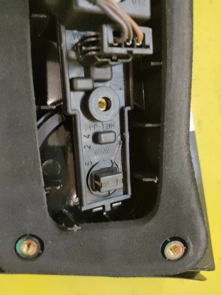 PILOTO TRASERO IZQUIERDO PORTON SEAT IBIZA 6L1