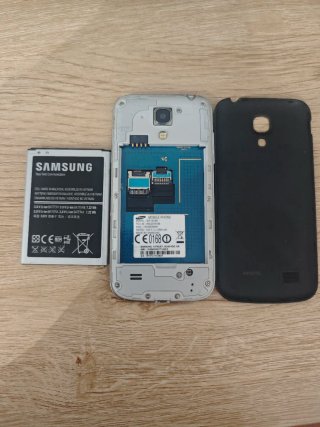 Samsung Galaxy S4 Mini GT-I9195 Negro