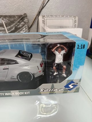 Solido Nissan Skyline GT-R R35 Liberty Walk 1:18