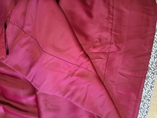 Cortina sin usar 414x245 cm Color rojo granate