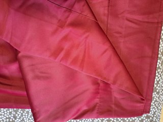 Cortina sin usar 414x245 cm Color rojo granate