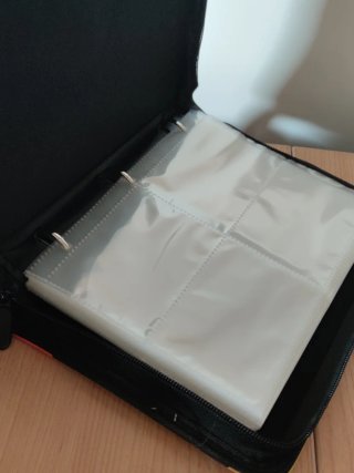 NUEVO - Estuche Pokémon 200 cartas