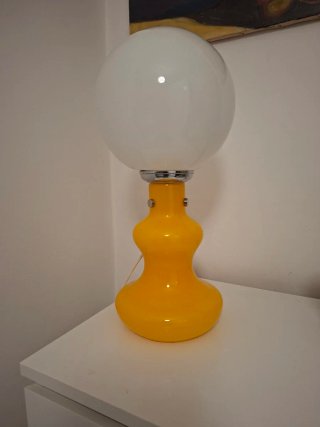 Lampada vintage globo bianco e giallo