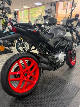 MORBIDELLI N125V NEGRA