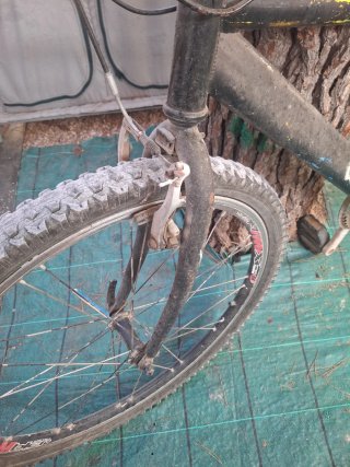 Bicicleta antigua negra funciona bien(PLAYA PUZOL)
