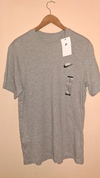 Camiseta Adidas y Nike