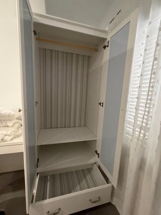 Armario TYSSEDAL IKEA con espejos