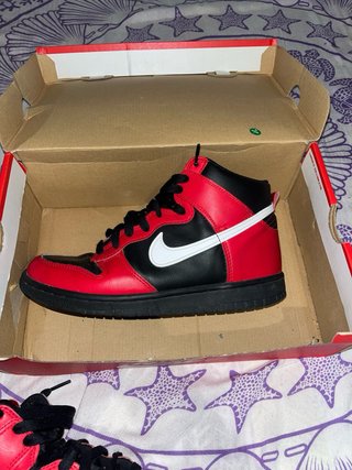 Nike Dunk Rojas y Negras