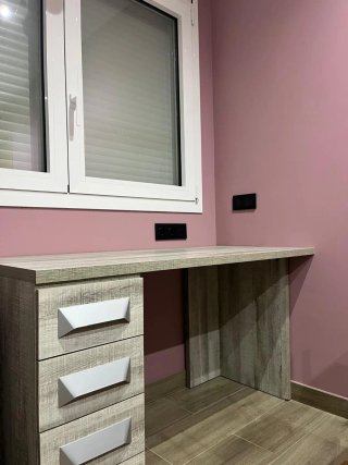 Escritorio madera gris y blanco