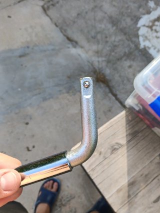 Llave articulada de tubo extensible