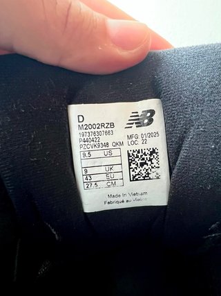 New Balance 2002R Negro Solo hasta el viernes 85€