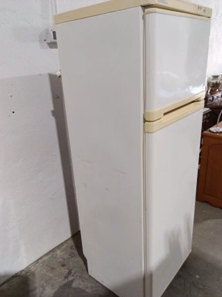 Frigorífico blanco 1.70m alto