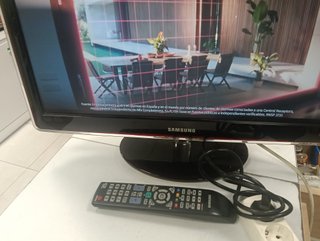 TELEVISOR SAMSUNG P2470HD