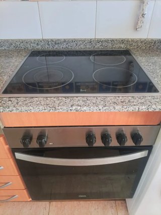 Cocina Teka vitrocerámica y horno