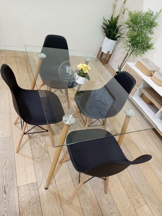 Mesa Cristal Templado + 4 sillas