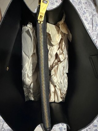 Bolso Mango Negro con etiquetas