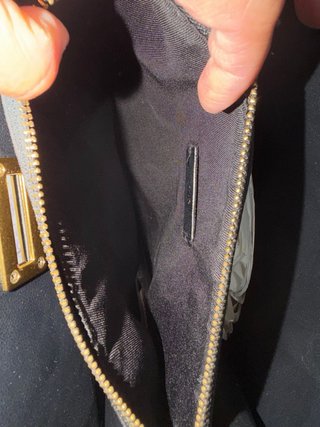 Bolso Mango Negro con etiquetas