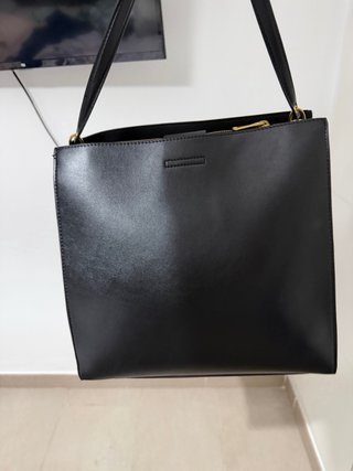 Bolso Mango Negro con etiquetas
