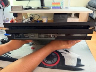 PS4 Pro 1TB + 5 Juegos