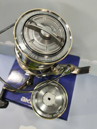 Carrete Akami Shido 8000 Surfcasting
