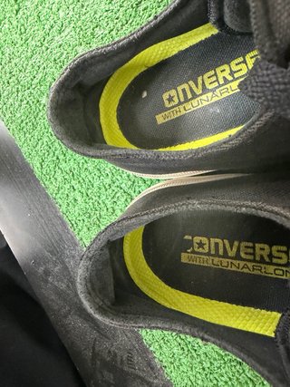 Converse nere taglia 37.5