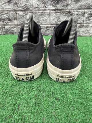 Converse nere taglia 37.5