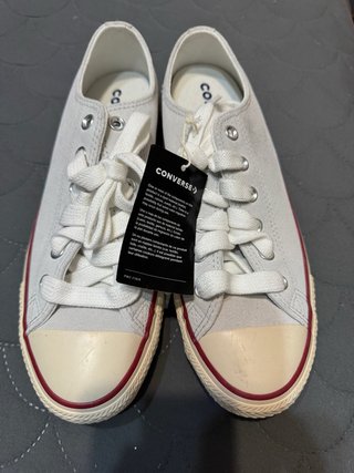 Zapatillas Converse grises bajas