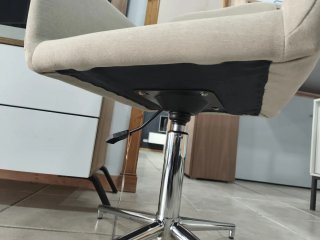Sillón giratorio beige ajustable