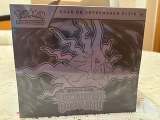 Caja Entrenador Élite Pokémon Oscuridad Absoluta