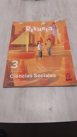 Ciencias sociales. 3 Primaria. Revuela. Castill...