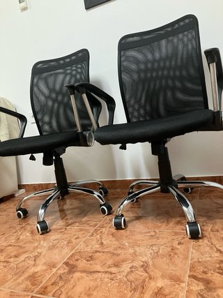 2 Sillas de Escritorio Negras modelo Columbia