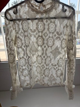 Camiseta blanca de encaje