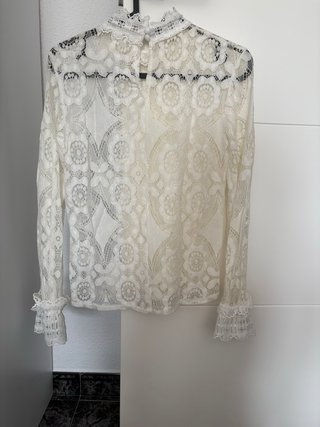 Camiseta blanca de encaje