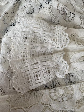 Camiseta blanca de encaje