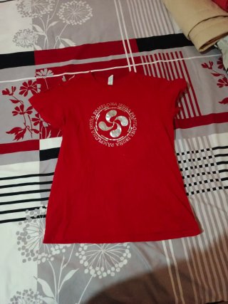 Camiseta roja Pamplona Iruña