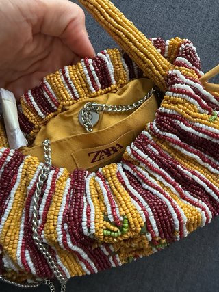 Bolso Zara de cuentas multicolor