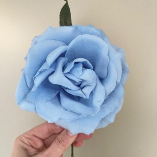 Flor flamenca azul claro