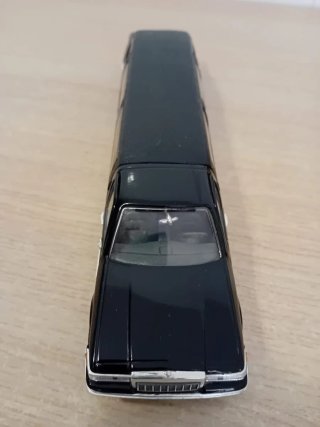 Limusina Ford Lincoln Negra