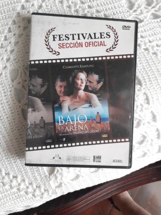 2 DVD: Negocios Ocultos y Bajo la Arena