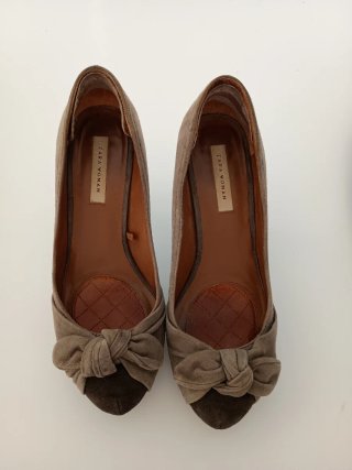 Zapatos tacón Zara beige y marrón