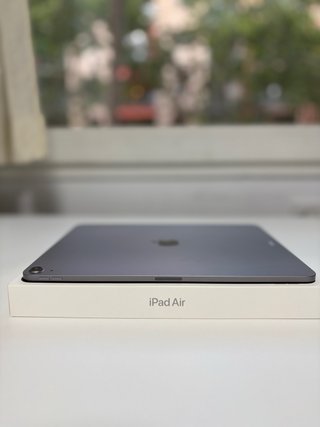 iPad Air 13” M3 + Teclado Logitech
