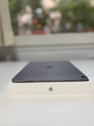 iPad Air 13” M3 + Teclado Logitech