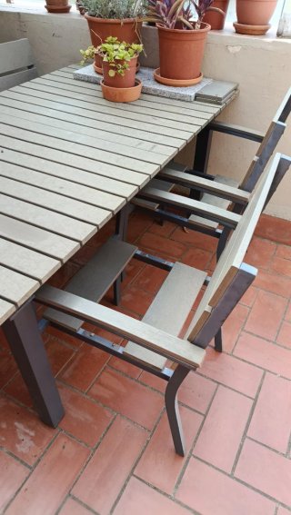 Conjunto mesa extensible y 4 sillas exterior