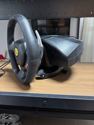 Volante Thrustmaster T80 Ferrari 488 GTB