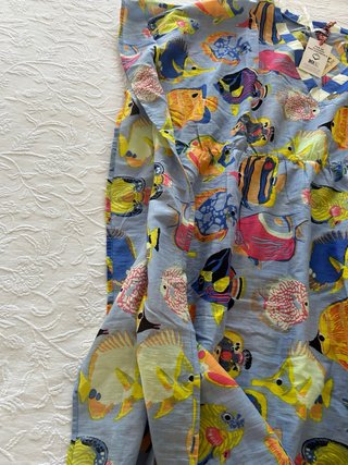 Vestido de playa con peces