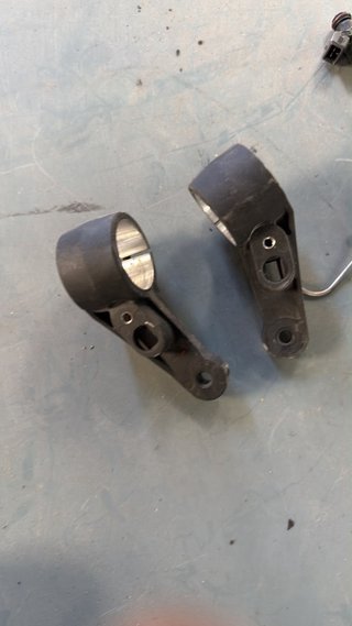 Soporte Faro Moto Guzzi V7 750 2018