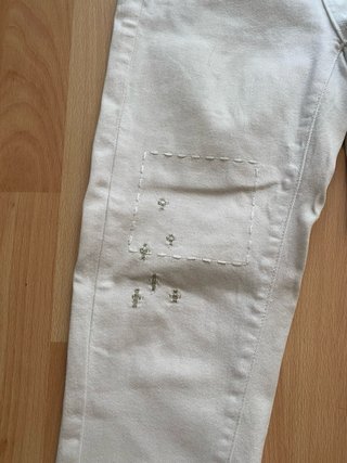 Pantalones Desigual blancos con Bordado