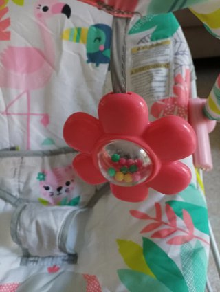 Hamaca para bebé con estampado tropical y vibració
