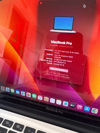 Apple MacBook Pro Plata en muy buen estado.