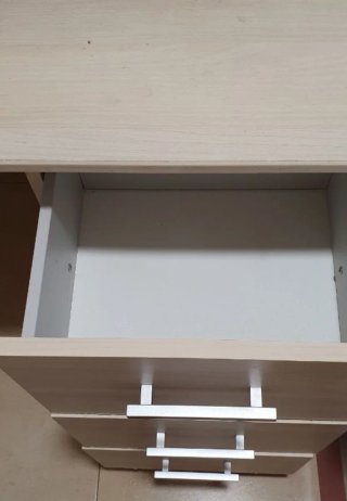 Escritorio con cajonera